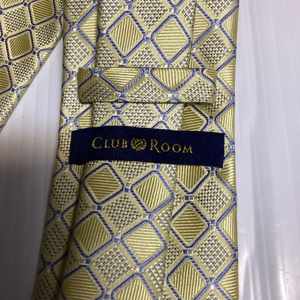 Club Room Mens Gold Yellow Geometric Diamond Pattern‎ Silk Blend Necktie Tie